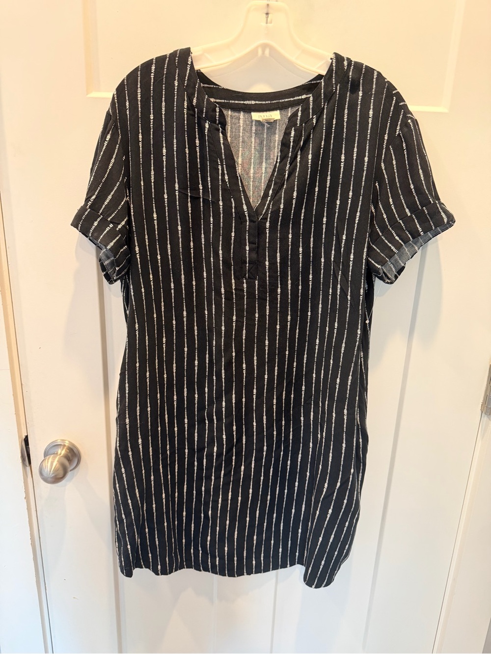 a.n.a. Black White Striped Split Neck Shift Dress Size M